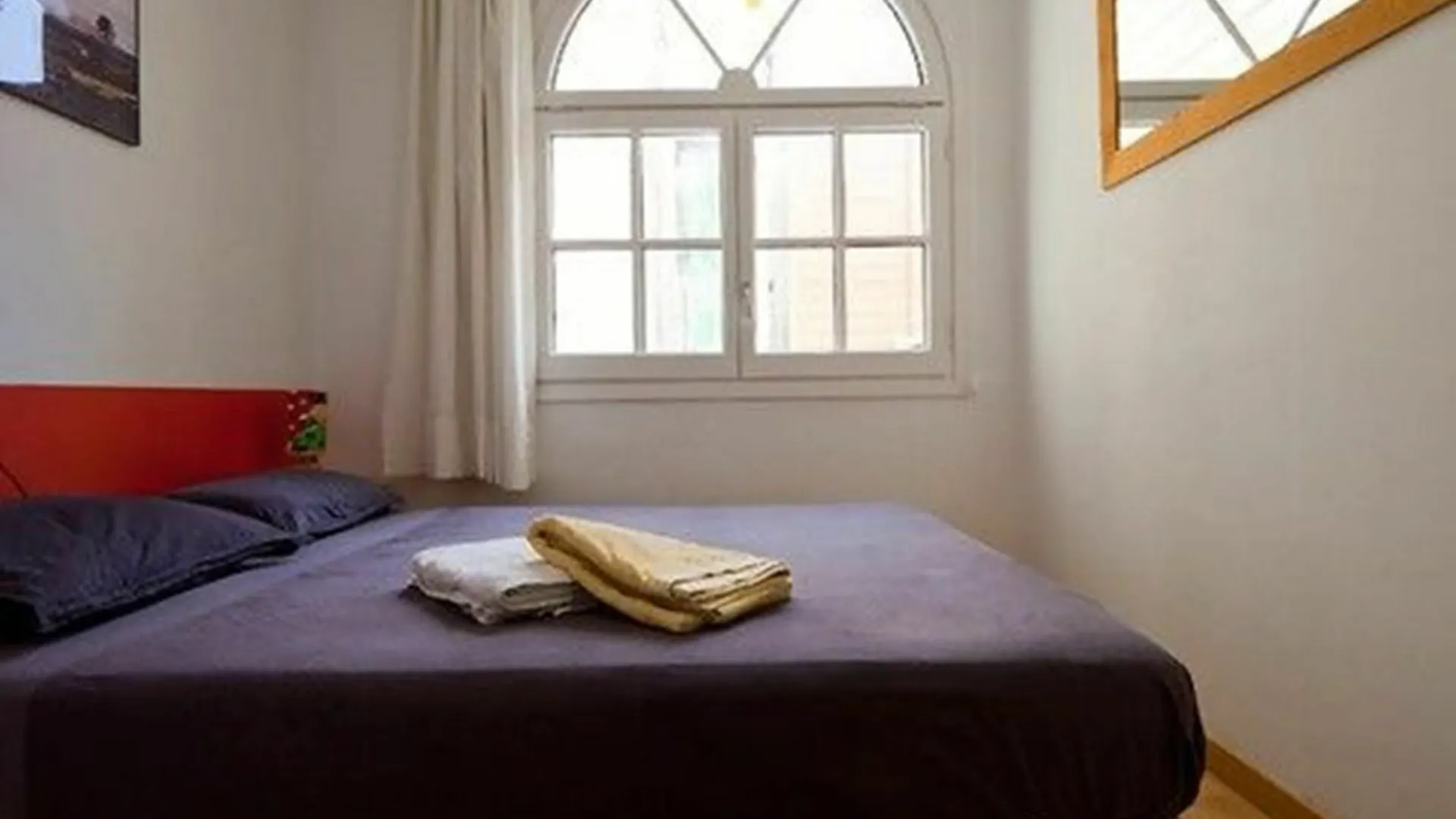 La Casa De Laura Nisia B&B Barcelona